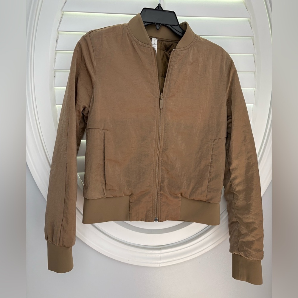 Lululemon size 6 reversible bomber jacket like new!
